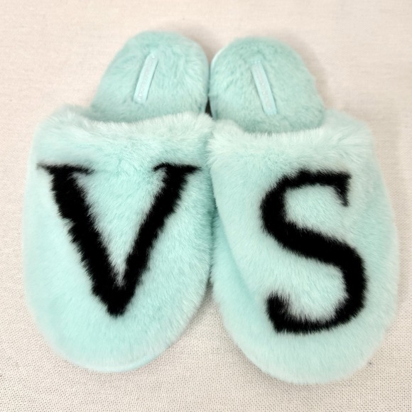 Victoria's Secret Shoes - Victoria's Secret Closed-Toe Faux Fur Slippers Mint Green Size Small 5/6